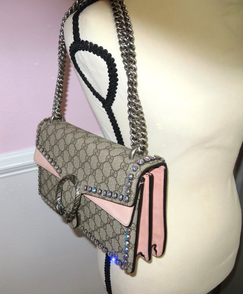 Gucci GG Supreme Pink Suede Crystal Medium Dionysys