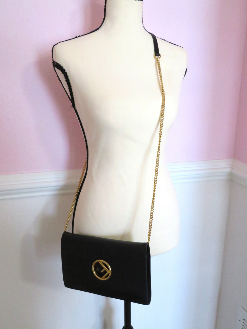Fendi Round F Logo Black Leather Wallet on Chain