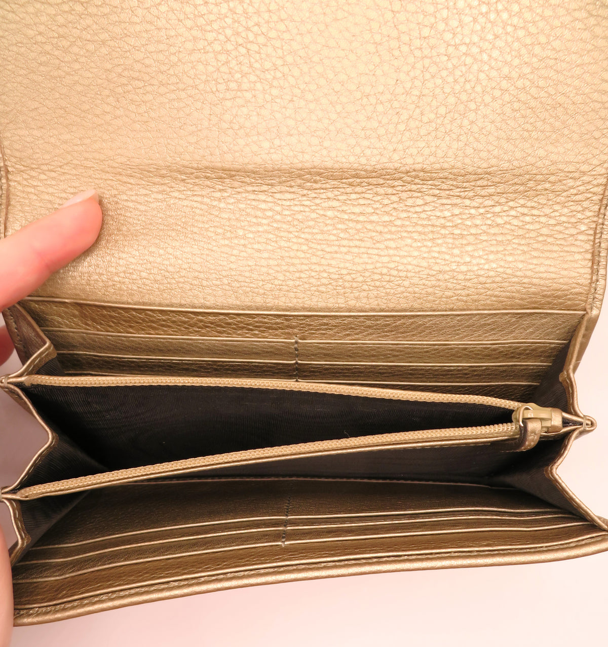 Gucci Metallic Gold Soho Leather Long Bi Fold Wallet